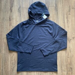 NWT J.Crew Men’s Performance Pullover Hoodie Navy Blue Size Small Basic Neutral